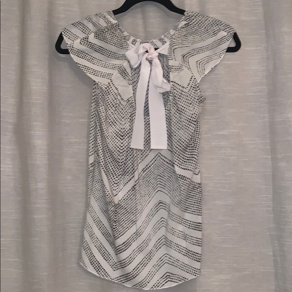 GAP Top - Picture 2 of 4